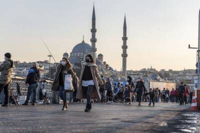 В Турции выявили рекордные 93,5 тыс. случаев заражения коронавирусом за сутки