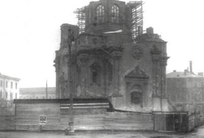 Фундамент Благовещенской церкви на площади Труда включили в реестр памятников