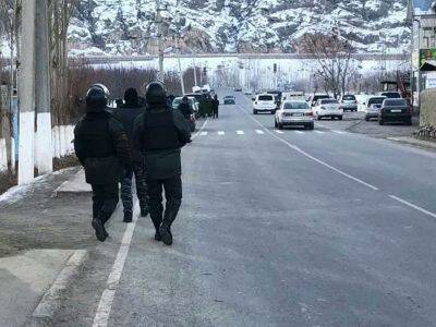 Кыргызстан и Таджикистан договорились о прекращении огня после перестрелки на границе