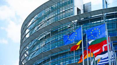 Депутат Европарламента поднял вопрос о возможных связях ЕК со структурами Сороса