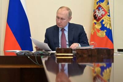 Путин поручил кабмину представить идеи по регистрации бездомных