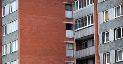 В Риге начали борьбу с "неправильными" балконами и лоджиями