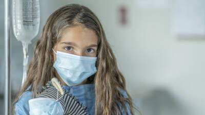 Инфекционист Тимаков рассказал о ситуации с заболеванием «омикроном» среди детей
