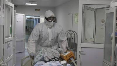 В Оренбургской области зарегистрировали 945 случаев коронавируса за сутки
