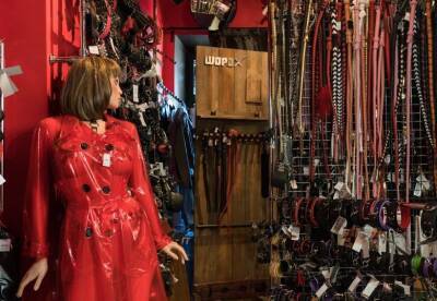 Директор интим-магазина ответил РПЦ на идею закрыть секс-шопы