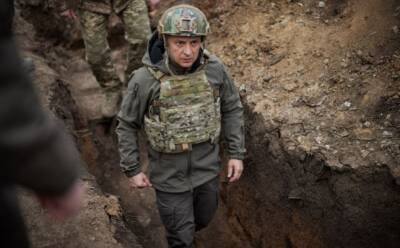 Зеленский: В 2022 году украинские военные покажут свои фото из Крыма