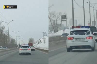 В Новосибирске заметили «патрульную» машину с проблесковыми маячками из мишуры