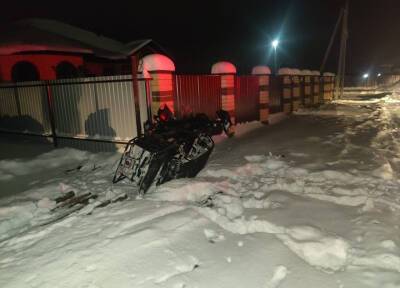Пассажирка снегохода из Свердловской области насмерть разбилась под Тюменью