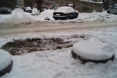Кто расчистит заваленные снегом внутридомовые территории Воронежа