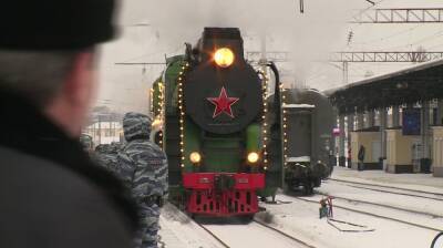 На главный вокзал Воронежа прибыл новогодний поезд Деда Мороза: появилось видео
