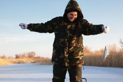 Названы самые «клевые дни» в январе для рыбалки в Ленобласти