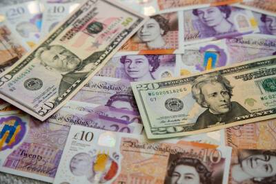 НБУ увеличил чистую покупку валюты на миллиард долларов за год
