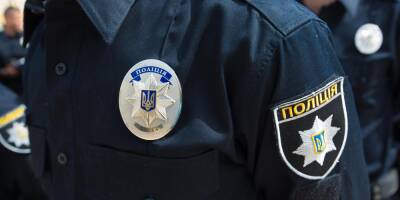 Украинская полиция на казеные деньги купила интимные фото на OnlyFans