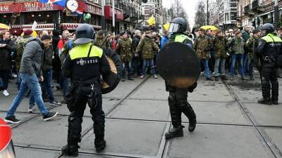 В Амстердаме между полицией и митингующими произошли столкновения - obzor.lt - Голландия - Амстердам - Амстердам