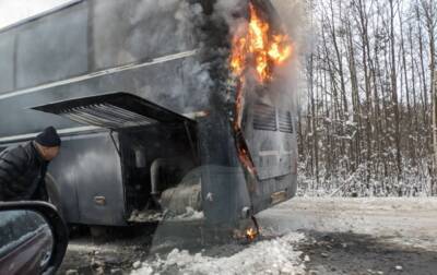 Автобус с пассажирами загорелся на трассе «Кола» - gubdaily.ru - Санкт-Петербург - район Волховский
