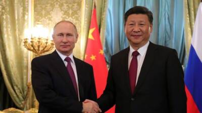 Китая и Россия стоят «плечом к плечу как скала против бурного течения» — Ян Цземянь