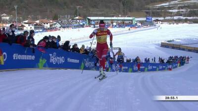 Российская лыжница Наталья Непряева вышла в лидеры общего зачета престижного «Тур де Ски»