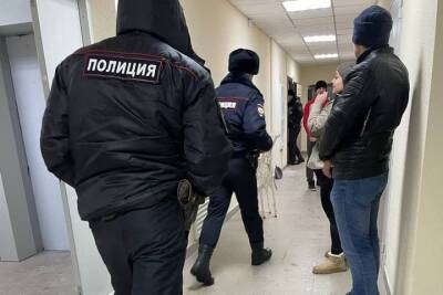 В центре Волгограда мужчина разбил нос полицейскому после погрома