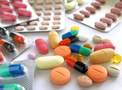 Антибиотики «убивают гораздо больше, чем сам «омикрон»