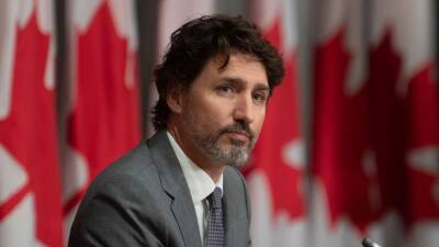 Премьер Канады из-за протестов в Оттаве покинул столичную резиденцию