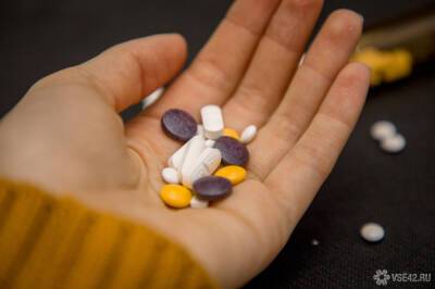 Российский терапевт заявил о смертельной опасности самолечения "омикрона" антибиотиками