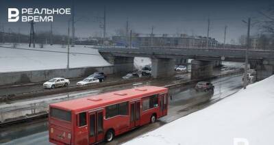 В Казани пассажиры легковушки избили водителя автобуса после ДТП