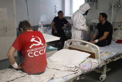 В России госпитализированы с коронавирусом ещё 9883 человека