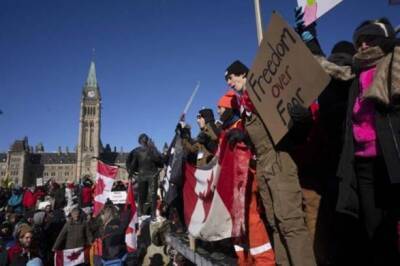 Массовые протесты в Канаде: премьер-министр Джастин Трюдо покинул свою резиденцию
