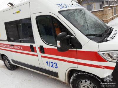 Автобус с туристами разбился на украинской трассе, первые кадры: "В результате ДТП..."