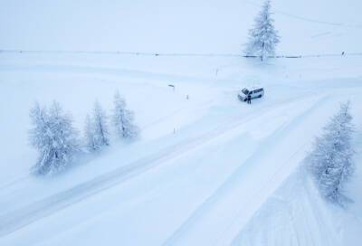 Снежные заносы на дорогах и гололедица: какой будет погода 31 января в Ленобласти