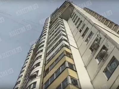 Даже без тяжёлых травм:в Москве девочка выпала с балкона 22-го этажа и выжила