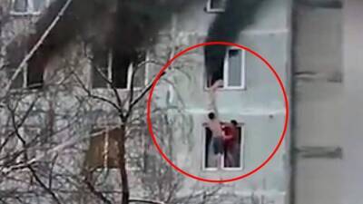 Москвичка рассказала о спасении из окна горевшей квартиры