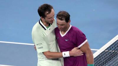 Собкин назвал финал Australian Open Медведева с Надалем битвой сильных характеров