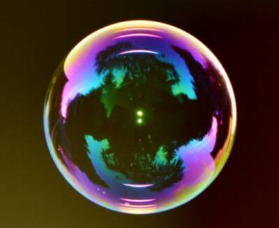 Ученые разработали раствор для создания «вечных» мыльных пузырей