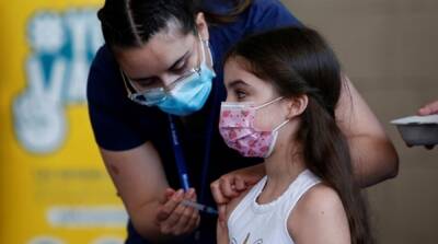 Одна из стран одобрила вакцинацию от COVID детей 5-11 лет