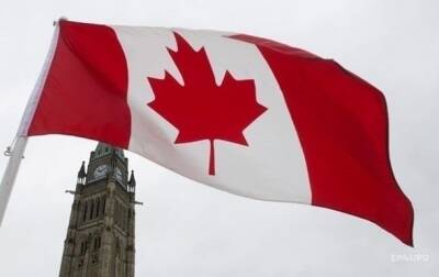 Канада отзывает сотрудников посольства в Украине