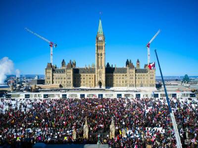 На фоне протестов дальнобойщиков в Канаде Трюдо с семьей переехал в "секретное место" – СМИ
