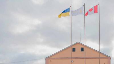 Канада приняла решение отозвать сотрудников посольства из Украины