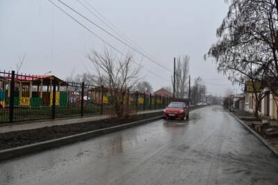 В Астрахани с использованием современных материалов отремонтировали 14 километров дорог