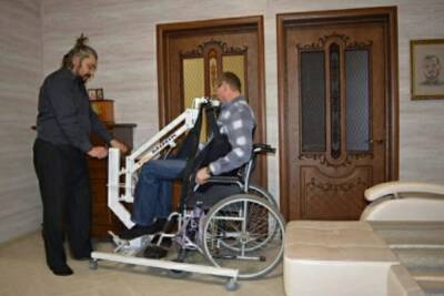 Семья из Рыбинска собирает средства на подъемник для инвалида