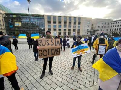 Фото дня: В Германии прошли акции протеста против войны в Украине