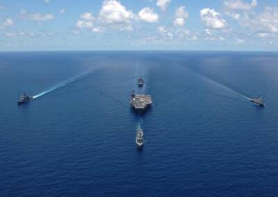 В Средиземное море стягиваются корабельные группировки России и США