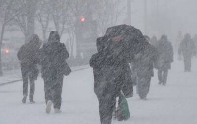 Ветер, метель, гололед: в Украине объявлено штормовое предупреждение