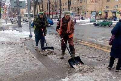 Администрация Пскова: «Одномоментно убрать город после снегопада невозможно»