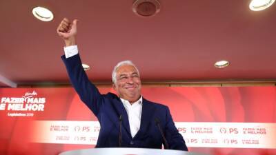 В Португалии правящие социалисты получили абсолютное большинство