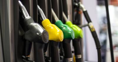 Кривое госрегулирование. Как правительство разгоняет цены на бензин