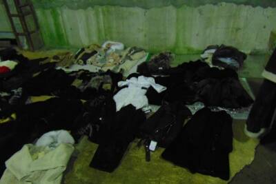 200 килограммов нелегальных шуб, дубленок и обуви задержали на границе в Курганской области