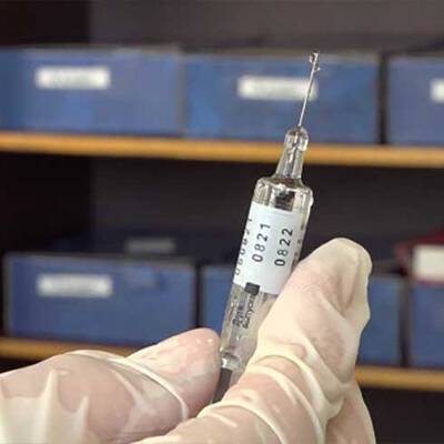 В Москве началась добровольная вакцинация подростков от коронавируса