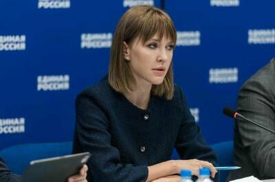 Алена Аршинова - Аршинова предложила оснастить фельдшерские пункты стабильным Интернетом - pnp.ru - Россия