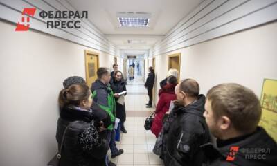 В Ростове образовались длинные очереди на прием к врачам